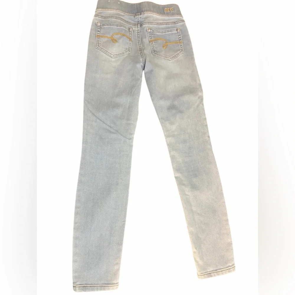 Jordache stylish light